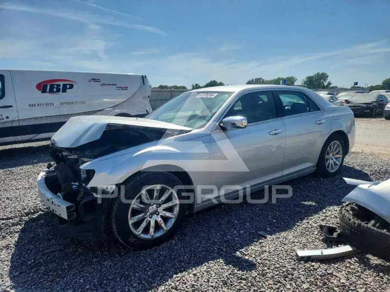 2012 Chrysler 300 photo
