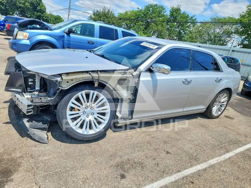 2012 Chrysler 300 фото