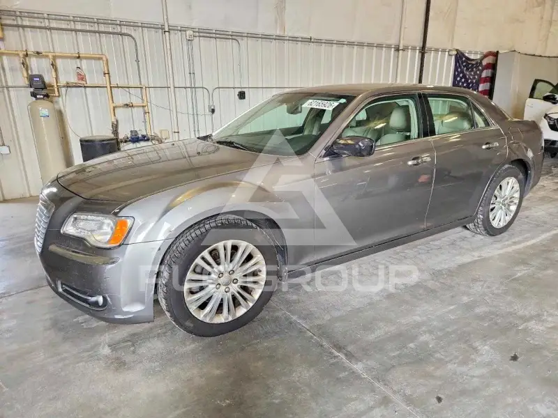 2012 Chrysler 300 фото