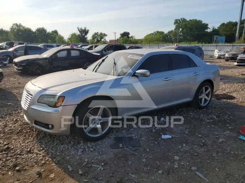 2012 Chrysler 300 photo