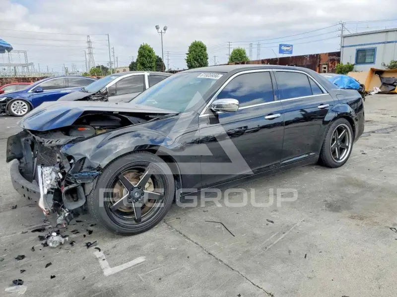 2012 Chrysler 300 photo