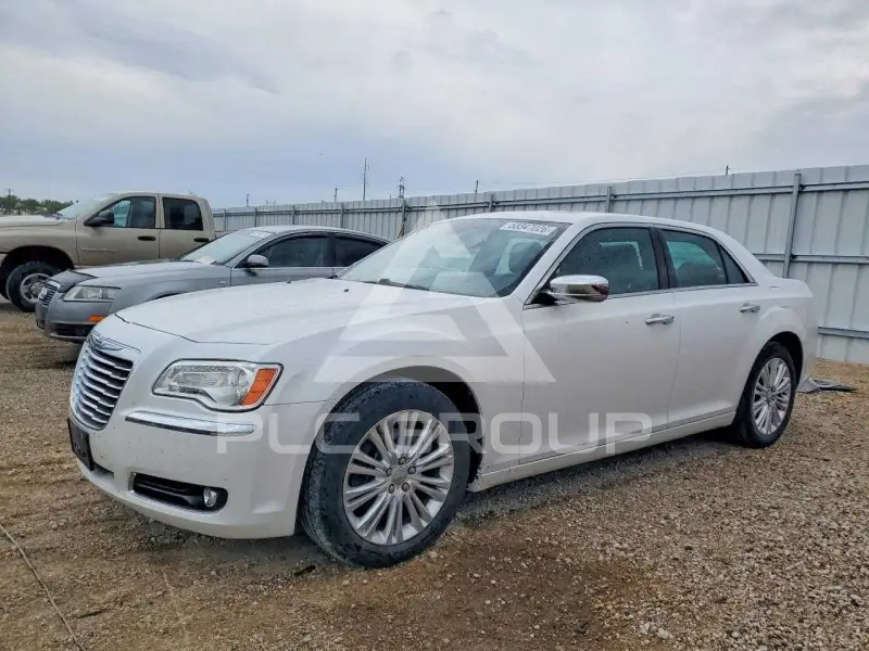 2012 Chrysler 300 фото