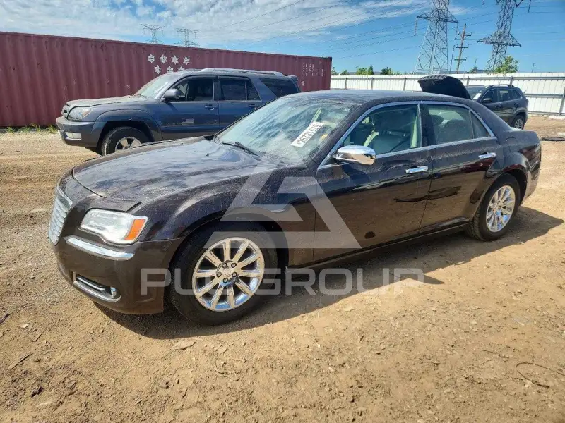 2012 Chrysler 300 фото