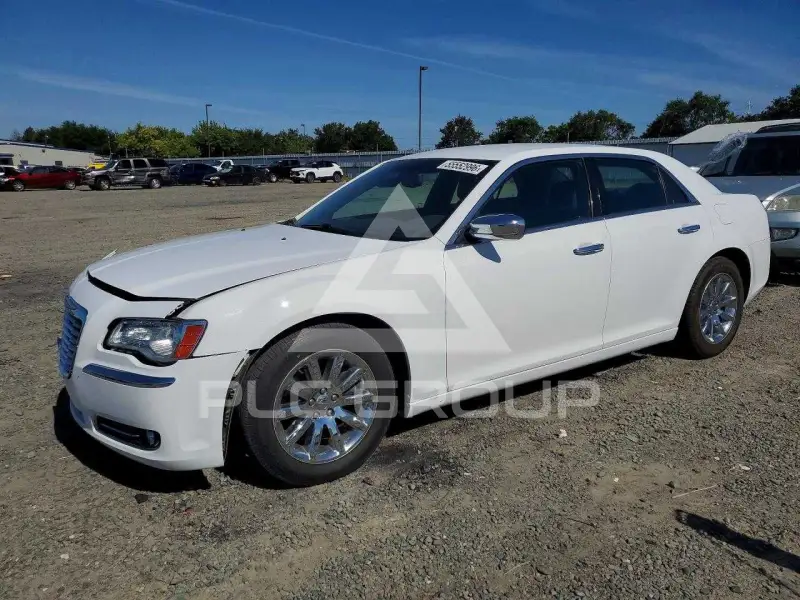 2012 Chrysler 300 фото