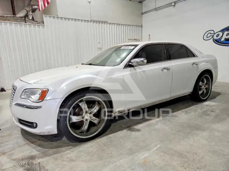 2012 Chrysler 300 фото
