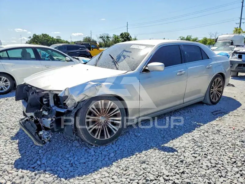 2012 Chrysler 300 photo