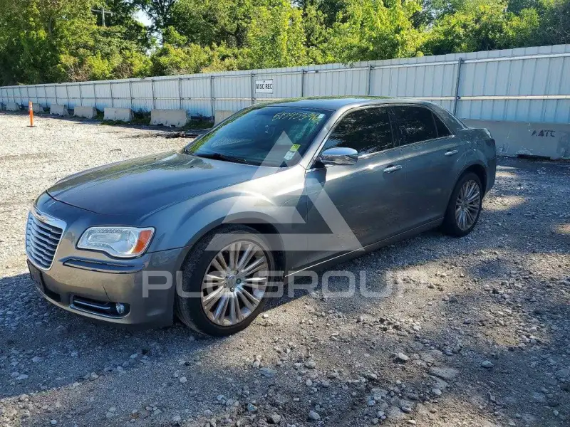 2012 Chrysler 300 фото