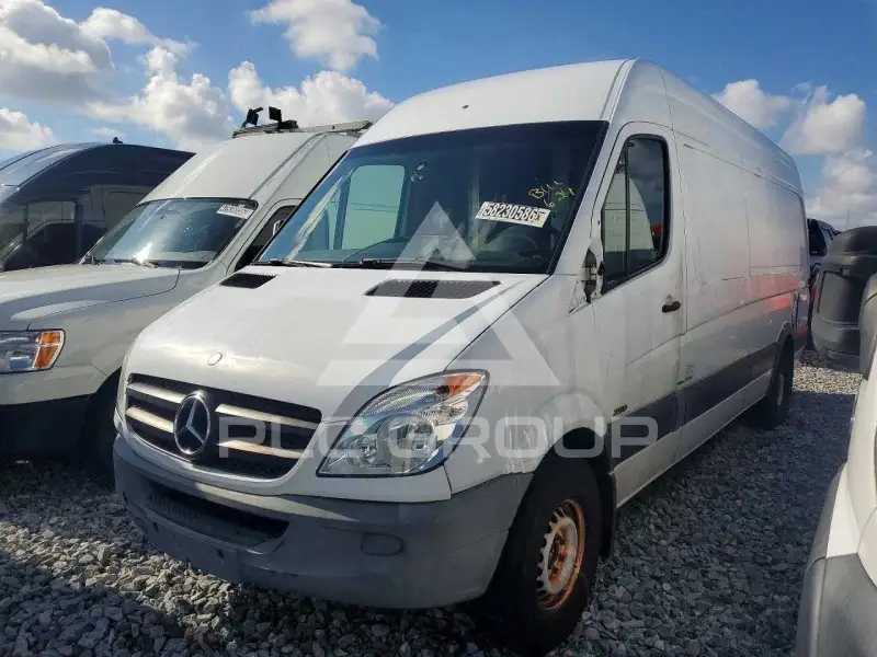 2012 Mercedes Benz Sprinter photo