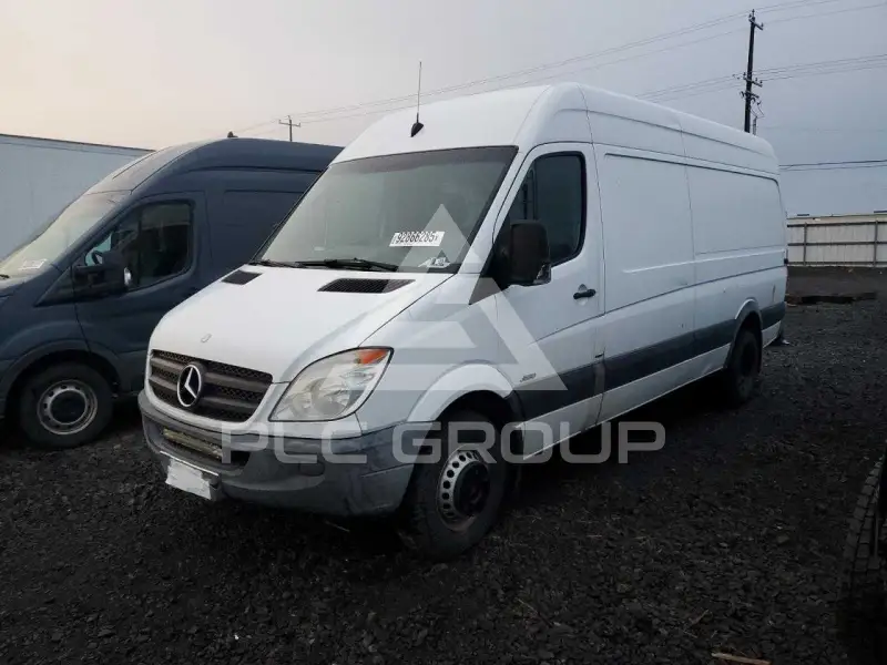2012 Mercedes Benz Sprinter photo