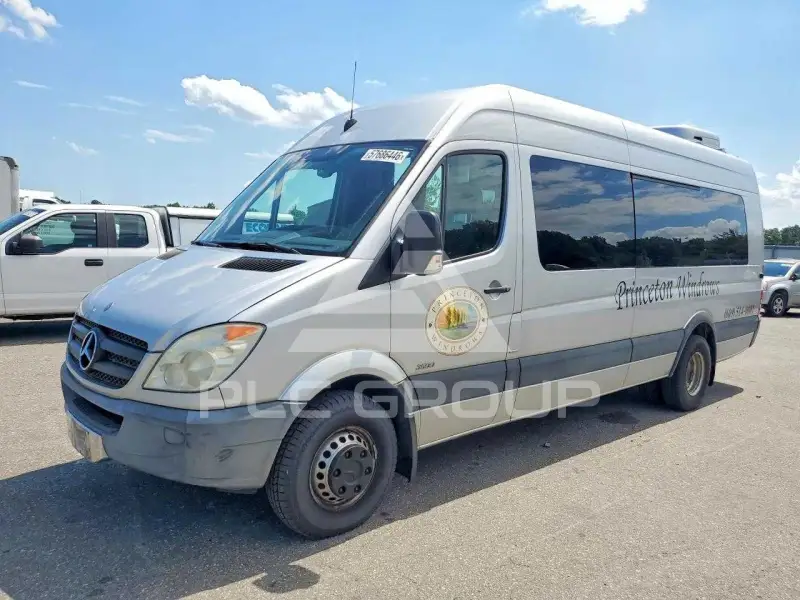 2012 Mercedes Benz Sprinter photo