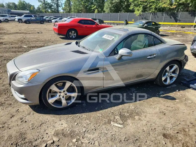 2012 Mercedes Benz SLK-Class фото
