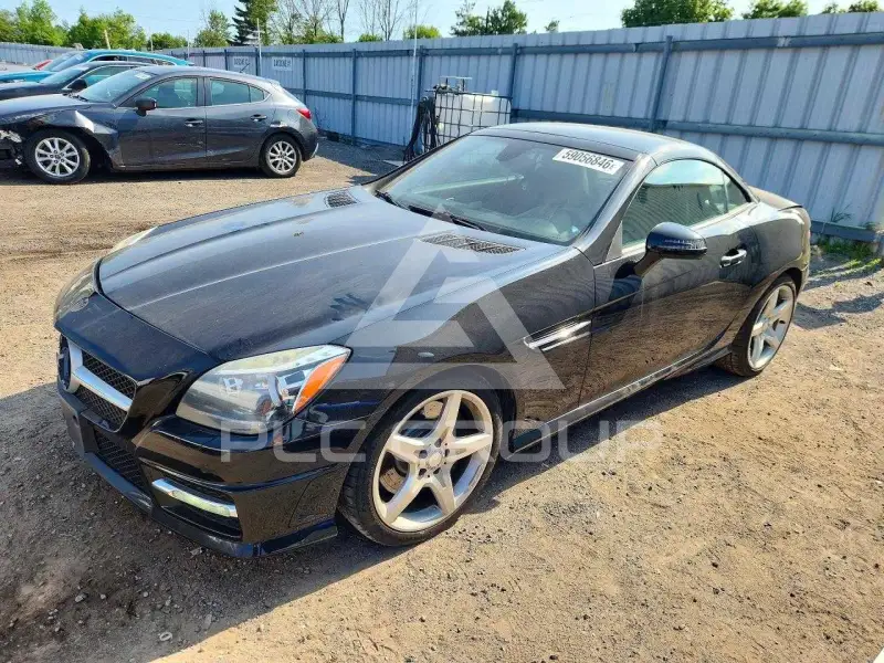 2012 Mercedes Benz SLK-Class фото