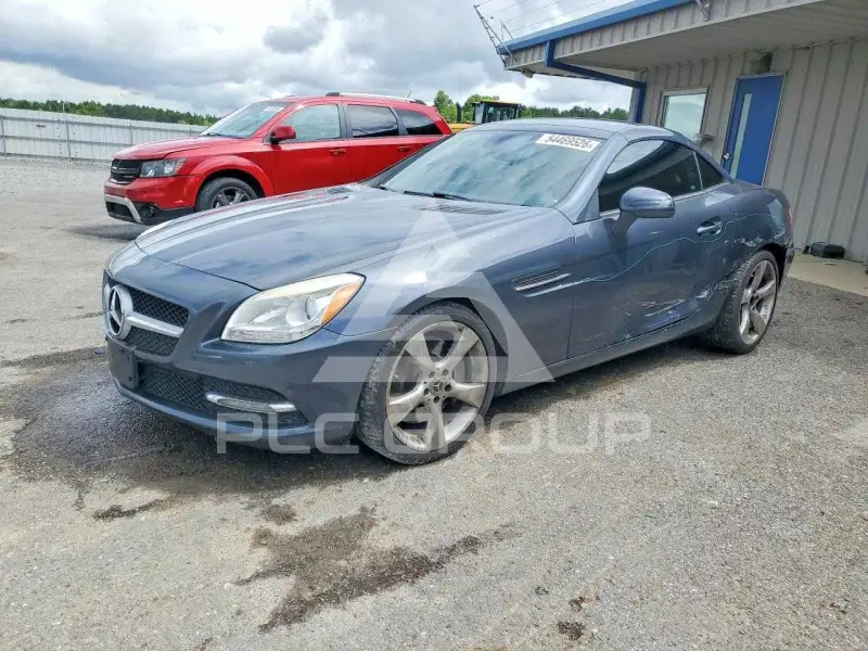 2012 Mercedes Benz SLK-Class фото