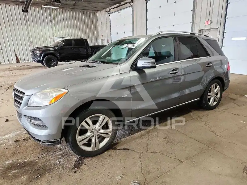 2012 Mercedes Benz ML-Class фото