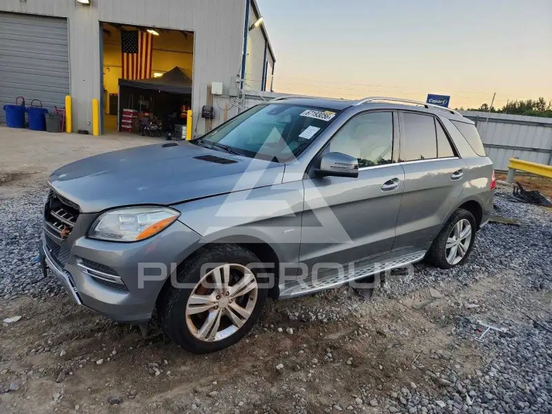 2012 Mercedes Benz ML-Class photo