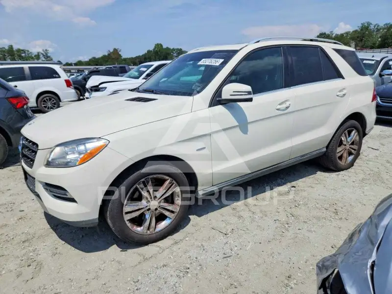 2012 Mercedes Benz ML-Class photo