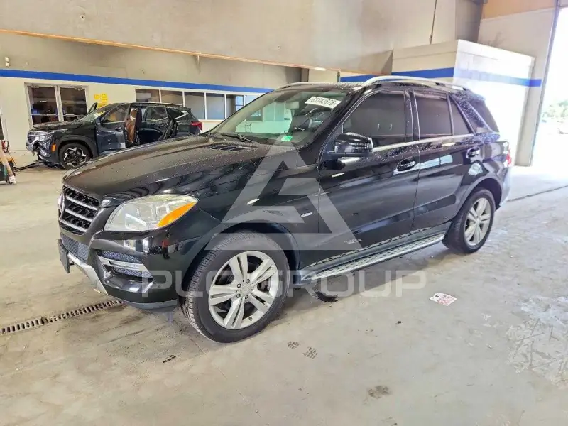 2012 Mercedes Benz ML-Class photo