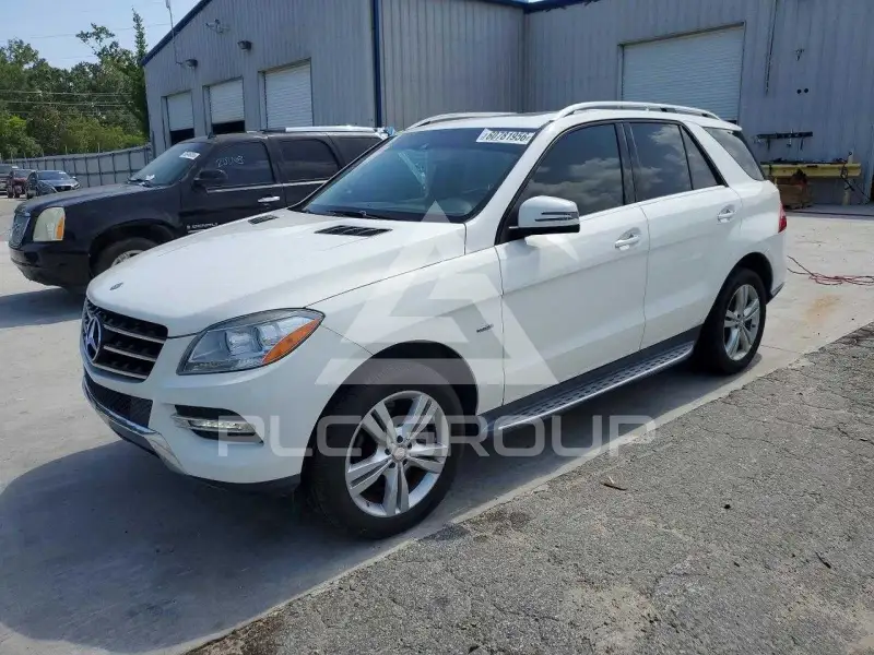 2012 Mercedes Benz ML-Class photo