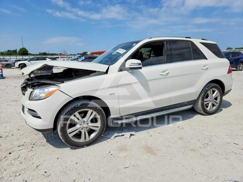 2012 Mercedes Benz ML-Class photo
