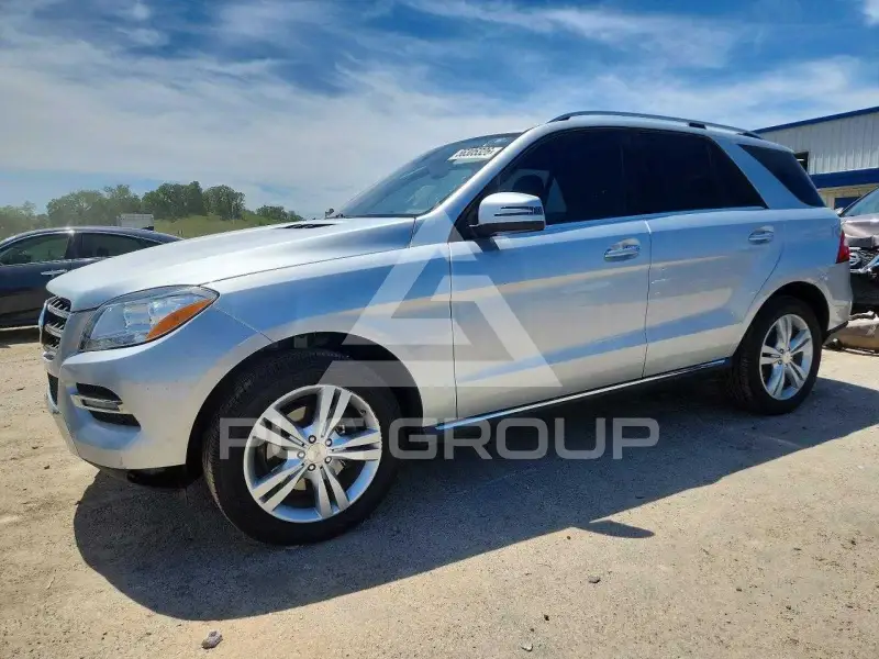 2012 Mercedes Benz ML-Class photo