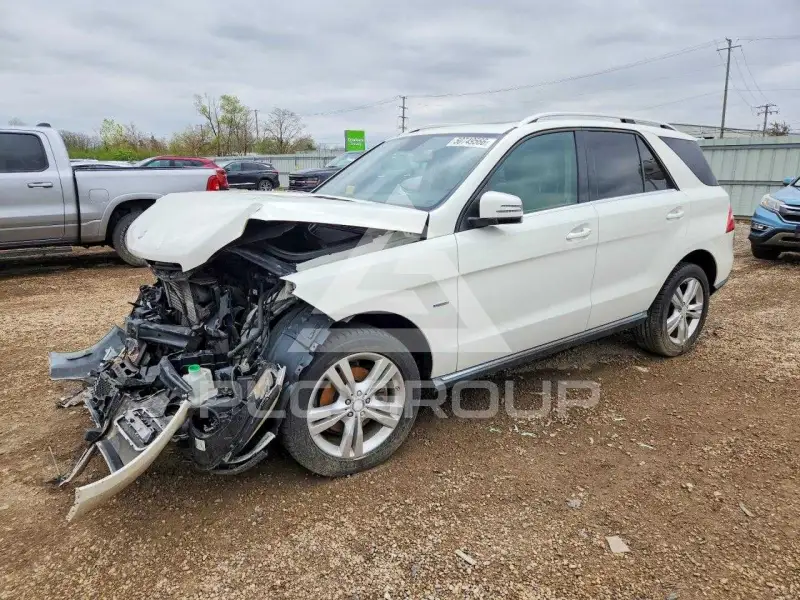 2012 Mercedes Benz ML-Class фото