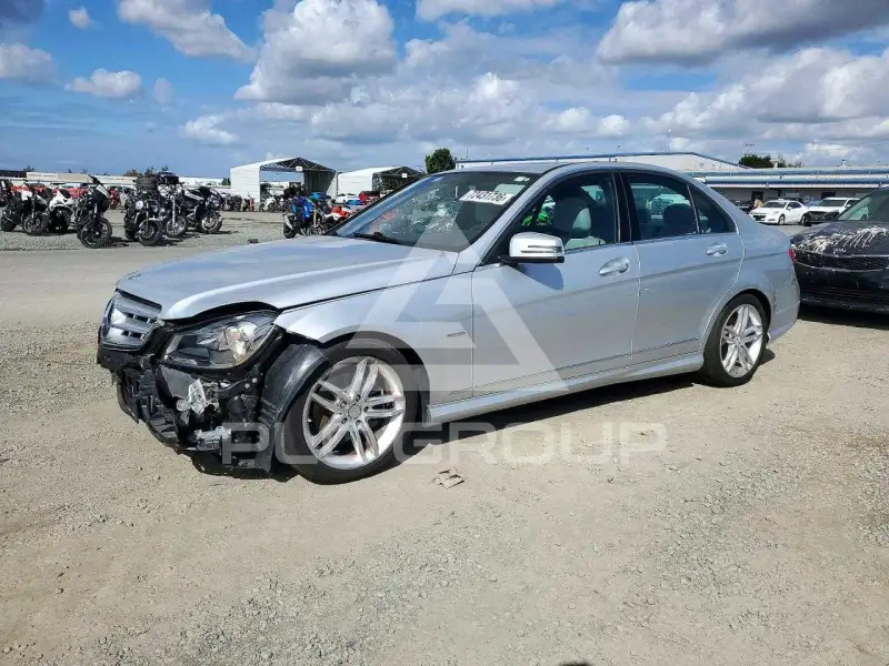 2012 Mercedes Benz C-Class фото