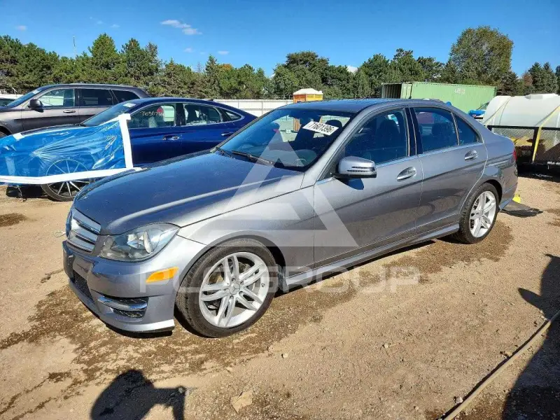 2012 Mercedes Benz C-Class фото