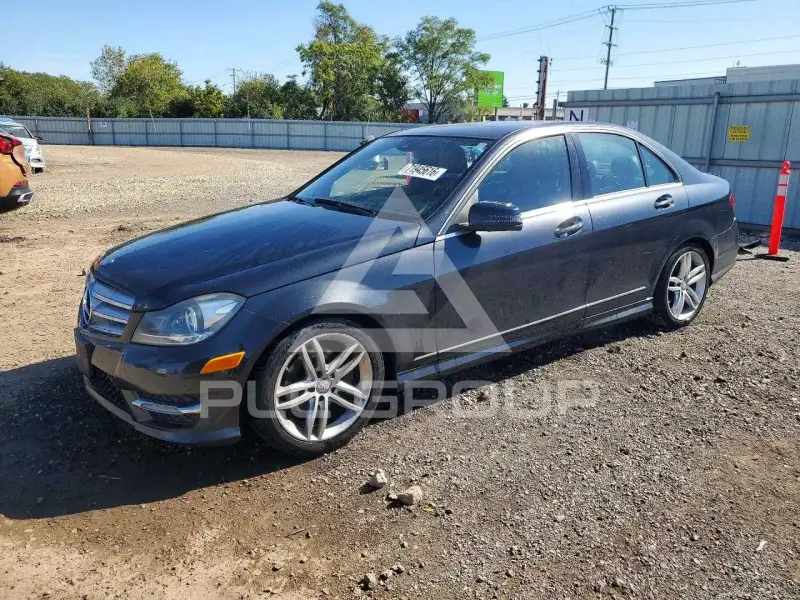 2012 Mercedes Benz C-Class фото