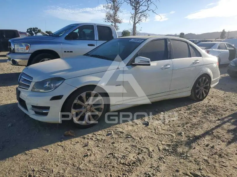 2012 Mercedes Benz C-Class фото
