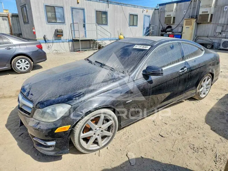 2012 Mercedes Benz C-Class фото