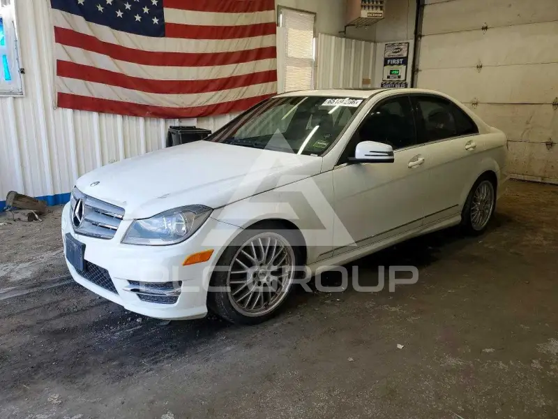 2012 Mercedes Benz C-Class фото