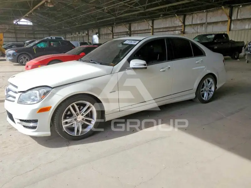 2012 Mercedes Benz C-Class photo