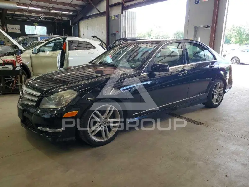 2012 Mercedes Benz C-Class фото
