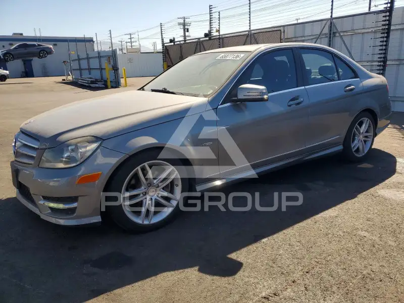 2012 Mercedes Benz C-Class фото
