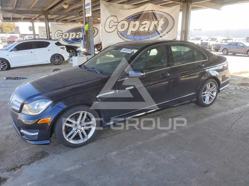2012 Mercedes Benz C-Class photo