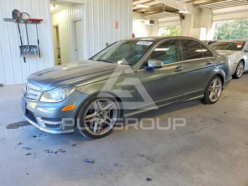 2012 Mercedes Benz C-Class фото