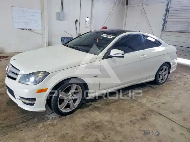 2012 Mercedes Benz C-Class фото