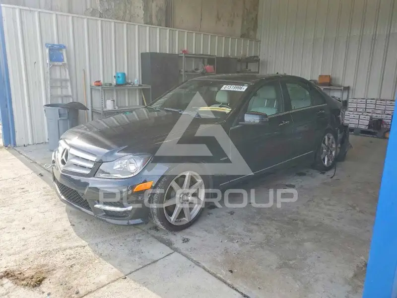 2012 Mercedes Benz C-Class фото