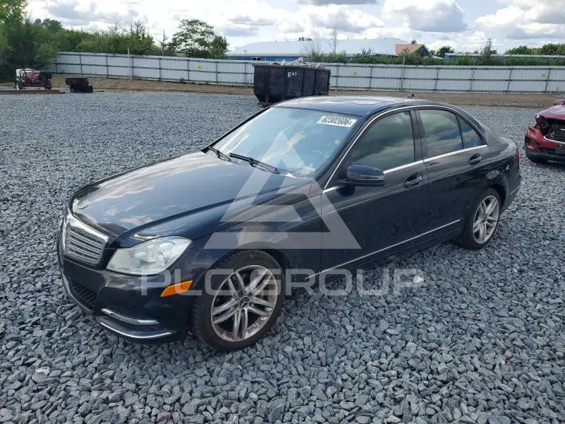 2012 Mercedes Benz C-Class photo