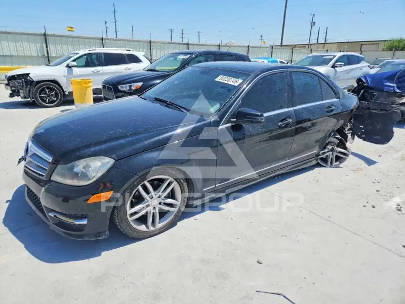 2012 Mercedes Benz C-Class фото