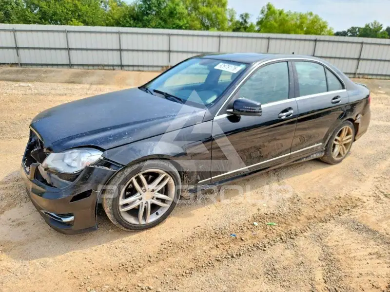 2012 Mercedes Benz C-Class photo