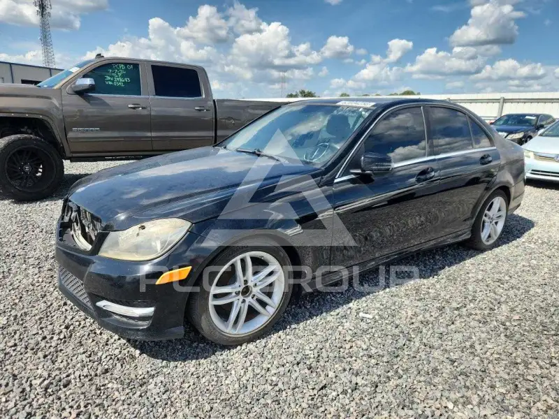 2012 Mercedes Benz C-Class photo
