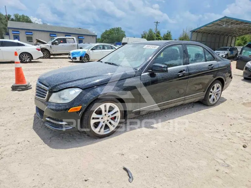 2012 Mercedes Benz C-Class фото