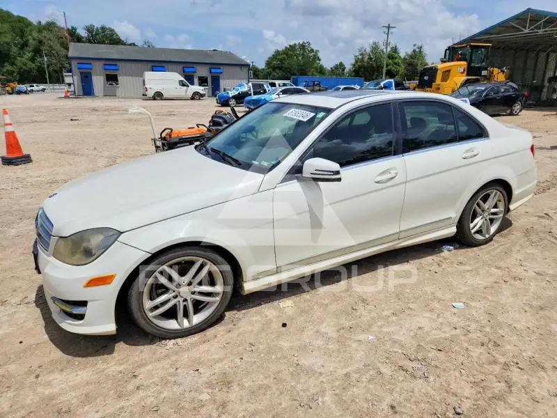 2012 Mercedes Benz C-Class photo