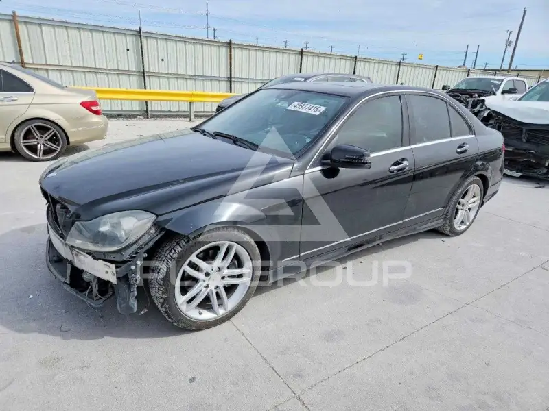 2012 Mercedes Benz C-Class фото