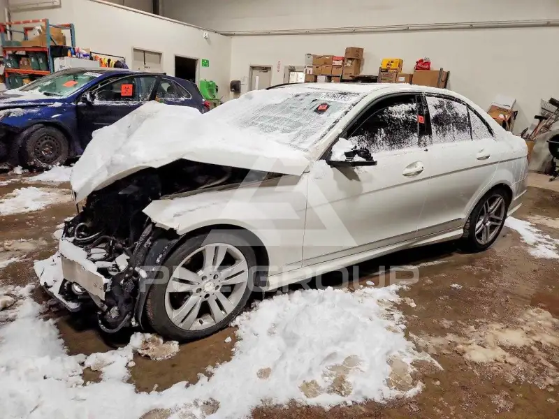 2012 Mercedes Benz C-Class фото