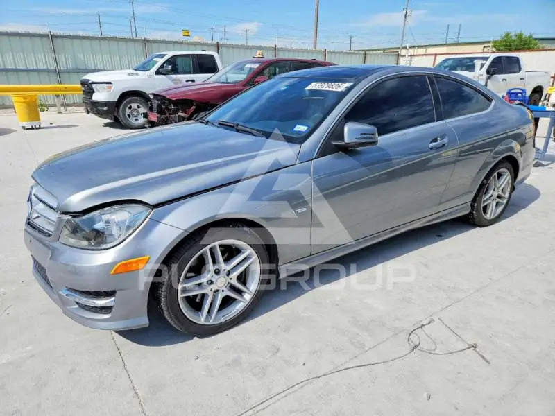 2012 Mercedes Benz C-Class фото