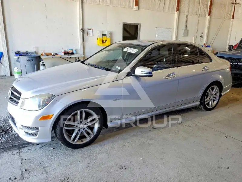 2012 Mercedes Benz C-Class фото