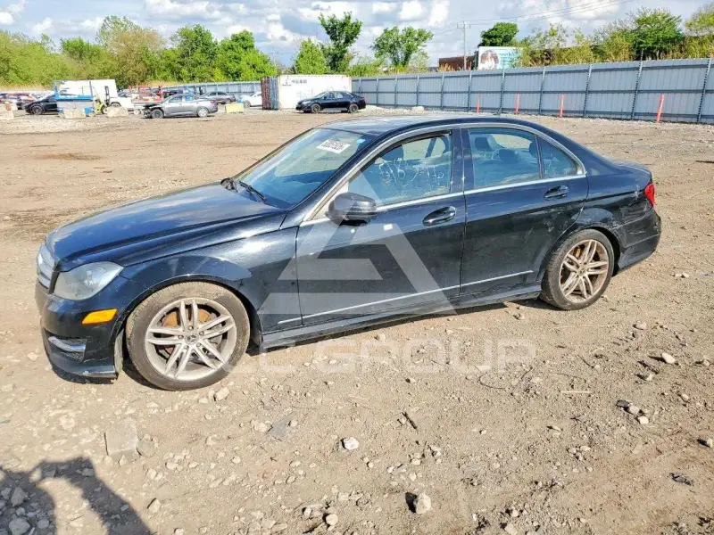 2012 Mercedes Benz C-Class фото