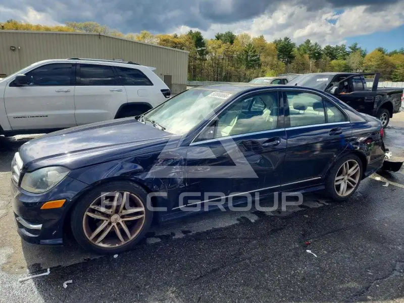 2012 Mercedes Benz C-Class фото